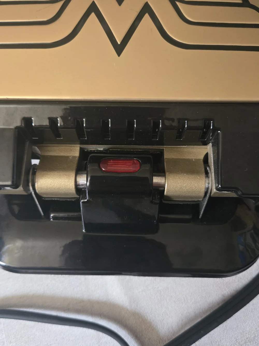Wonder Woman Electric Pancake Maker DCW-300CN Gold Black DC Comics w/ Manual